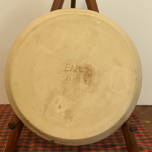 Earl Studio Pottery Plate With Warren Mackenzie Glaze. Marked EARL 1982 Vintage - Picture 3 of 5